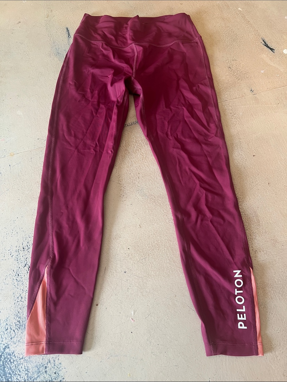 Peloton Women’s medium, Maroon Active Leggings with coral Accent
